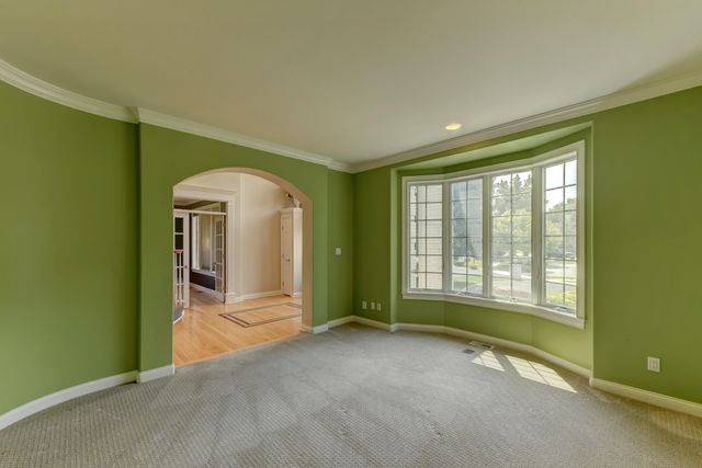 10135 Cherrywood Lane, Munster, IN 46321