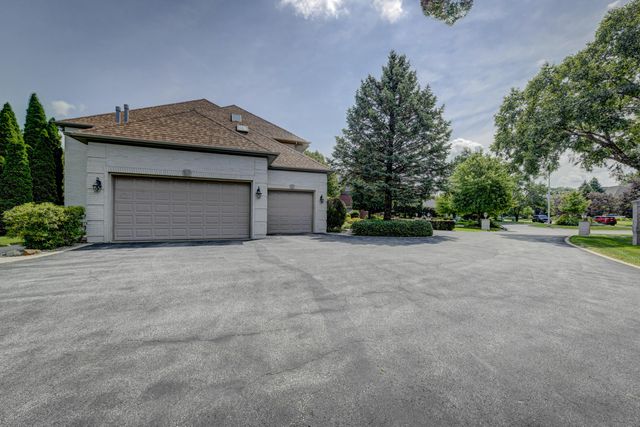 10135 Cherrywood Lane, Munster, IN 46321