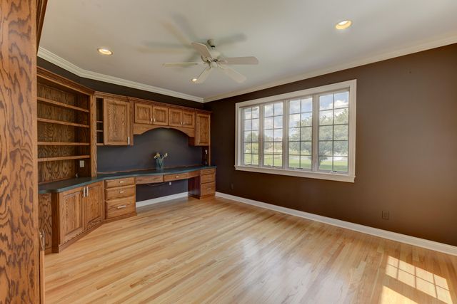 10135 Cherrywood Lane, Munster, IN 46321