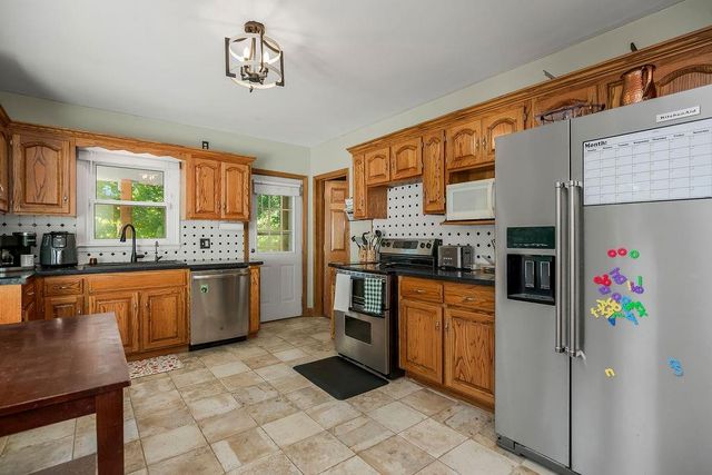 3526 N River Boulevard, Sugar Creek, MO 64050