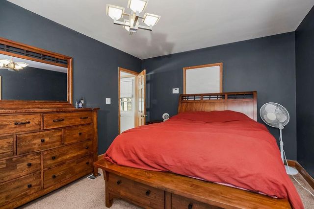 3526 N River Boulevard, Sugar Creek, MO 64050
