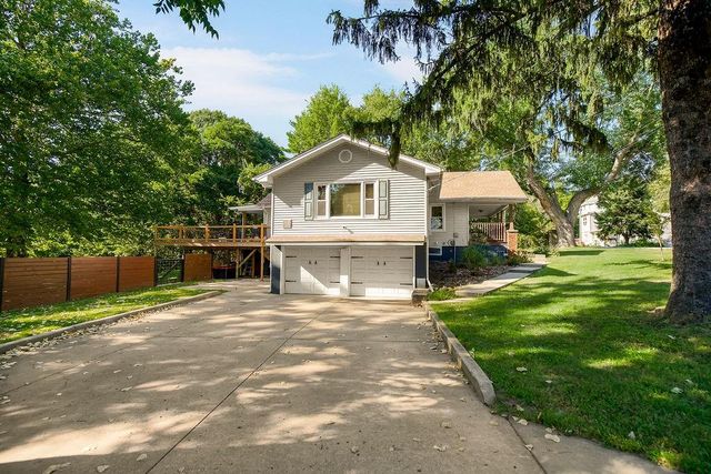 3526 N River Boulevard, Sugar Creek, MO 64050