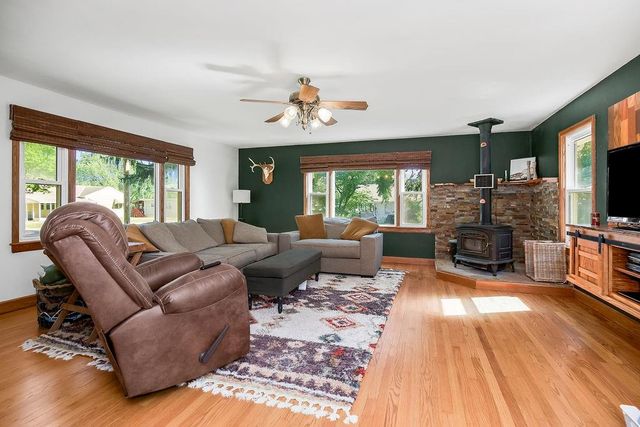 3526 N River Boulevard, Sugar Creek, MO 64050