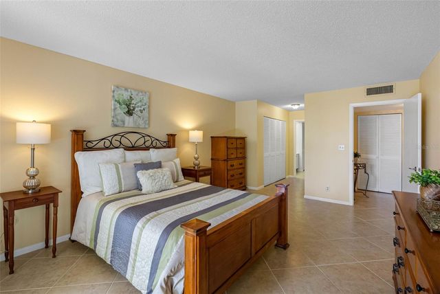 100 OAKMONT LANE 203, Belleair, FL 33756