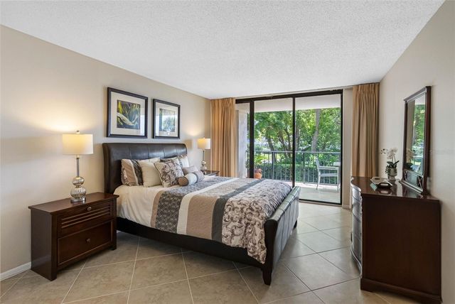 100 OAKMONT LANE 203, Belleair, FL 33756