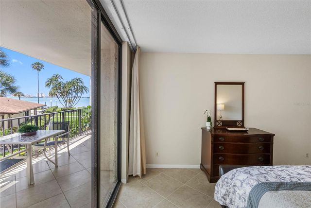 100 OAKMONT LANE 203, Belleair, FL 33756