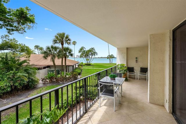 100 OAKMONT LANE 203, Belleair, FL 33756