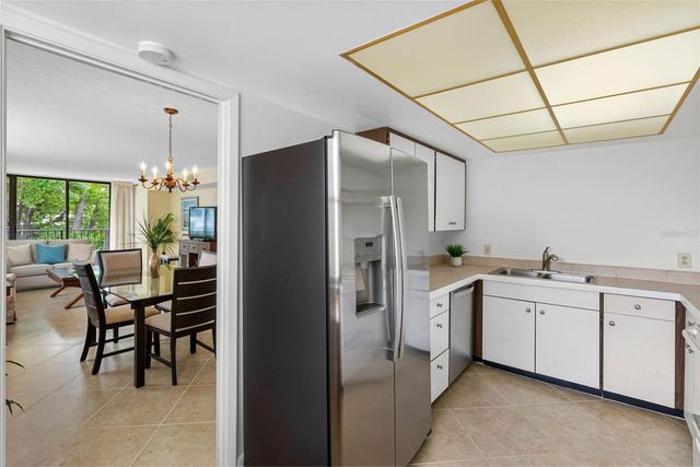 100 OAKMONT LANE 203, Belleair, FL 33756