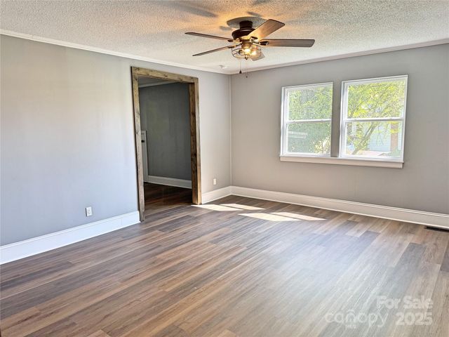 201 Barnes Lane, Stony Point, NC 28678
