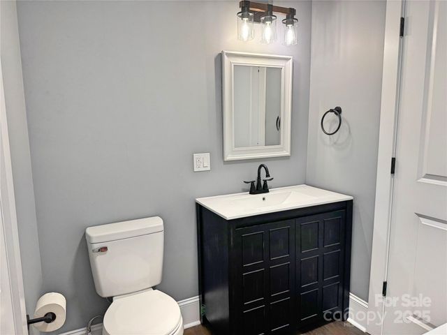 201 Barnes Lane, Stony Point, NC 28678