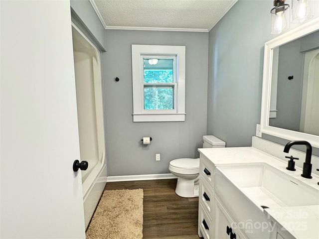 201 Barnes Lane, Stony Point, NC 28678
