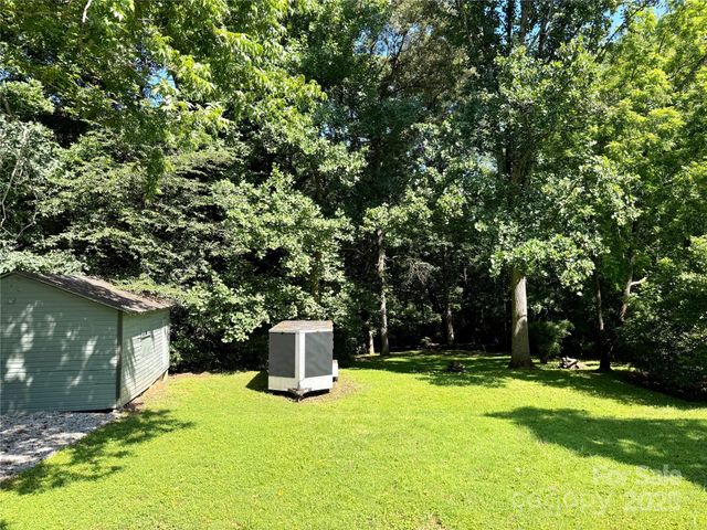201 Barnes Lane, Stony Point, NC 28678