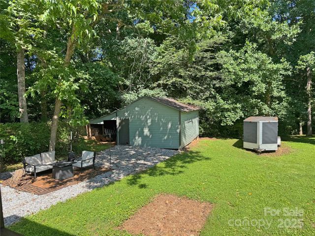 201 Barnes Lane, Stony Point, NC 28678