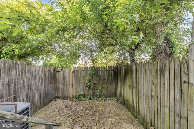 417 N CHESTER ST, Baltimore, MD 21231