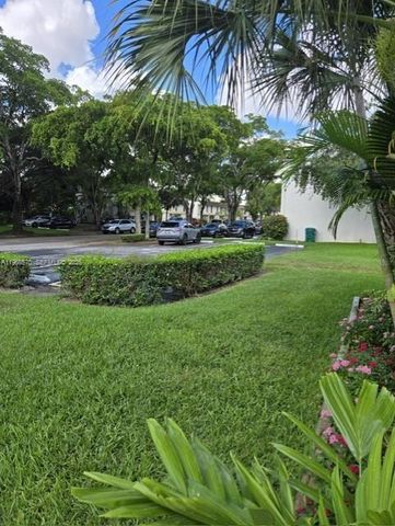 3320 Simms St, Hollywood, FL 33021