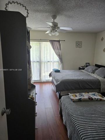 3320 Simms St, Hollywood, FL 33021