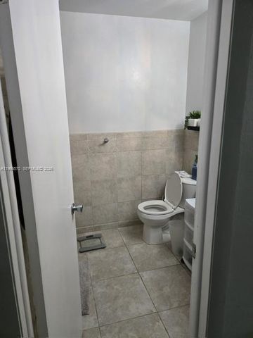 3320 Simms St, Hollywood, FL 33021