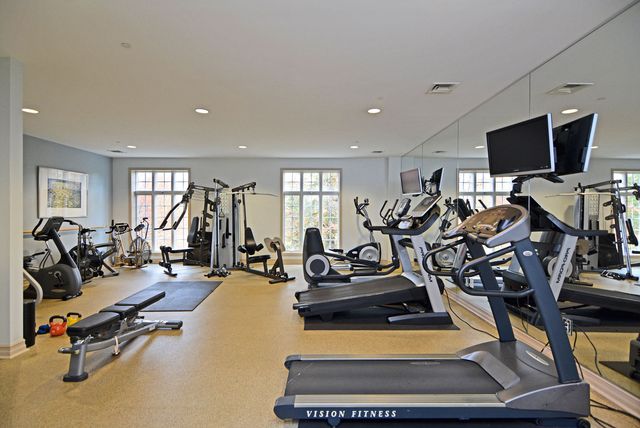 100 Vista CIRCLE 410, O'hara, PA 15238
