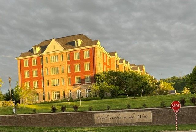 100 Vista CIRCLE 410, O'hara, PA 15238