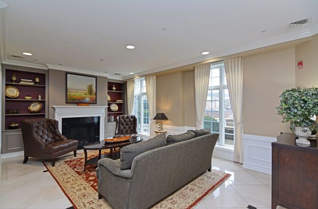 100 Vista CIRCLE 410, O'hara, PA 15238