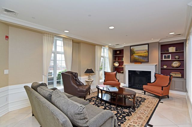 100 Vista CIRCLE 410, O'hara, PA 15238