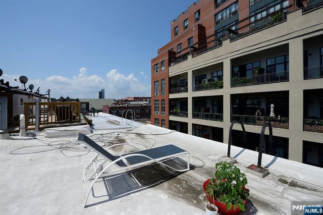 212 9th Street 4B, Jersey City, NJ 07302