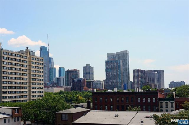 212 9th Street 4B, Jersey City, NJ 07302