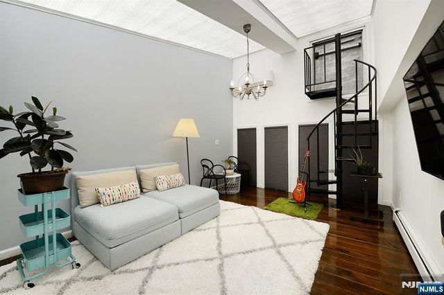 212 9th Street 4B, Jersey City, NJ 07302
