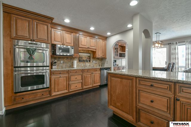 735 Summit Court, Crete, NE 68333