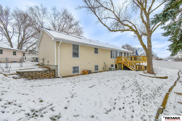 735 Summit Court, Crete, NE 68333