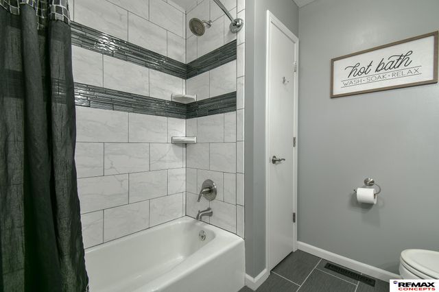 735 Summit Court, Crete, NE 68333