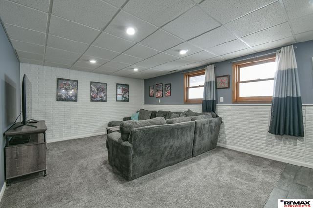 735 Summit Court, Crete, NE 68333