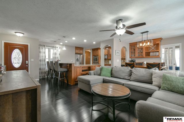 735 Summit Court, Crete, NE 68333