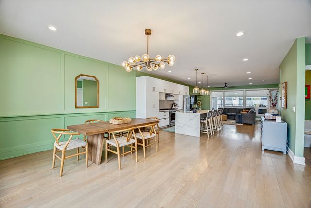 731 W 17th Street 1E, Chicago, IL 60616