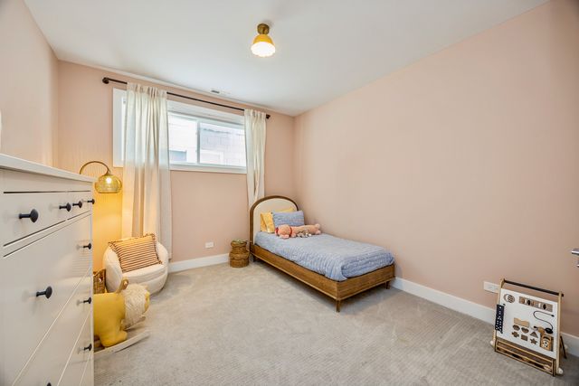 731 W 17th Street 1E, Chicago, IL 60616