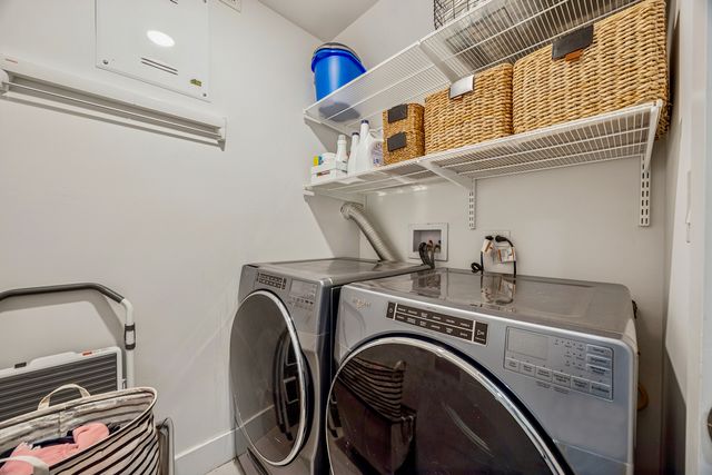 731 W 17th Street 1E, Chicago, IL 60616