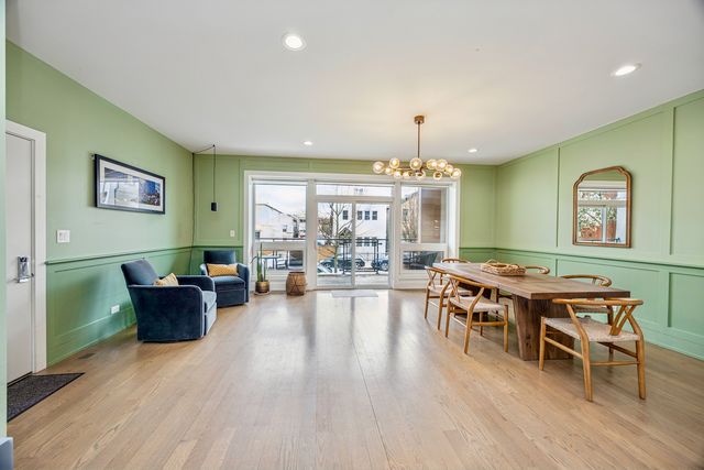 731 W 17th Street 1E, Chicago, IL 60616