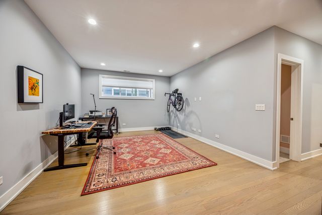 731 W 17th Street 1E, Chicago, IL 60616