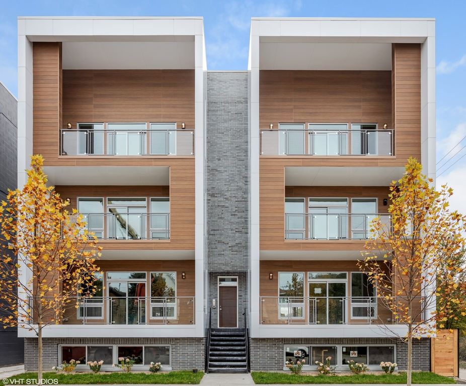 731 W 17th Street 1E, Chicago, IL 60616