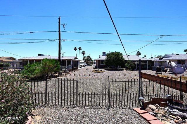 10913 W CANTERBURY Drive, Sun City, AZ 85351
