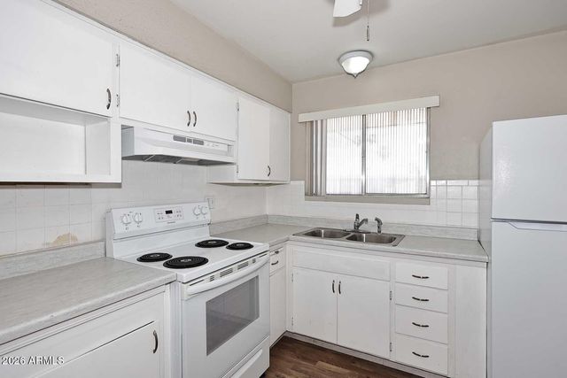 10913 W CANTERBURY Drive, Sun City, AZ 85351