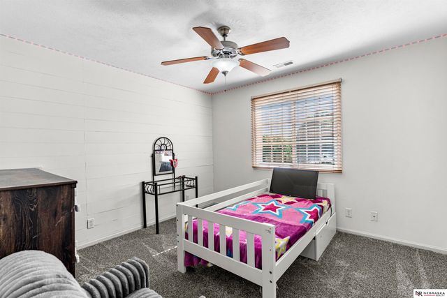 11828 S 52nd Street, Papillion, NE 68133