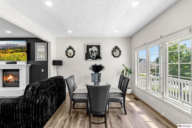 11828 S 52nd Street, Papillion, NE 68133