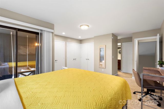 8039 Charter Oak Lane, Charlotte, NC 28226