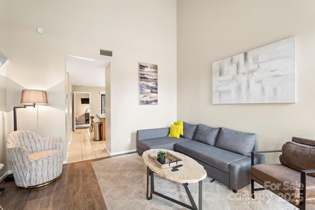 8039 Charter Oak Lane, Charlotte, NC 28226