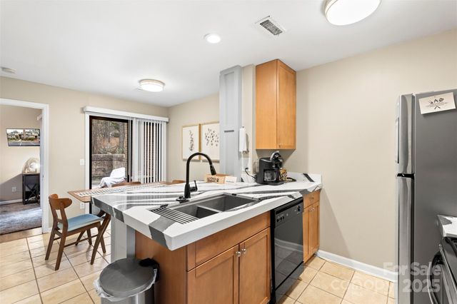 8039 Charter Oak Lane, Charlotte, NC 28226