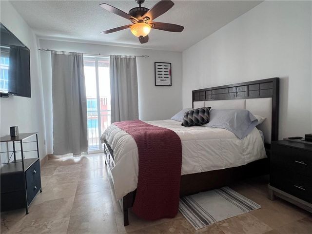 7280 SW 90th Street E313, Miami, FL 33156