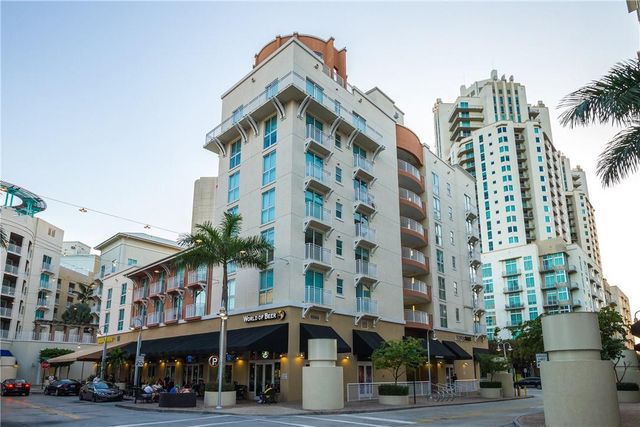 7280 SW 90th Street E313, Miami, FL 33156