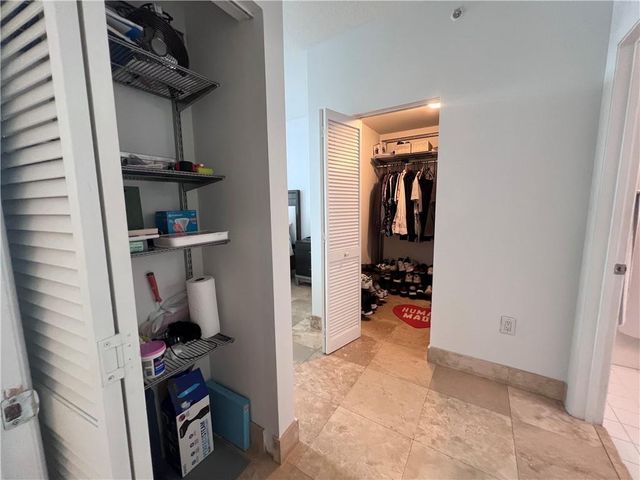 7280 SW 90th Street E313, Miami, FL 33156