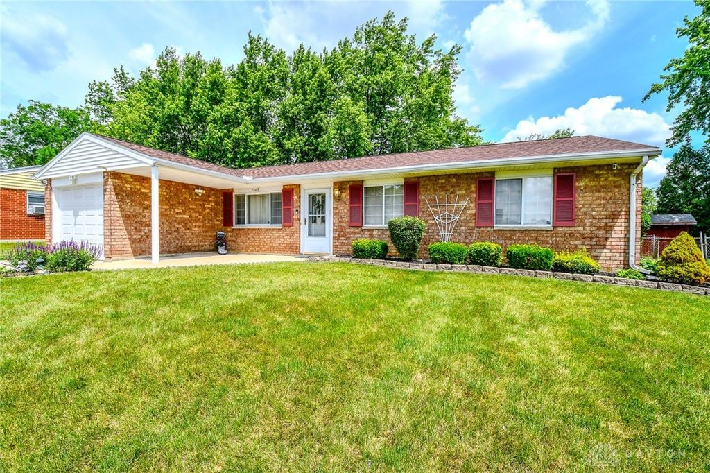 1704 Dover Avenue, Piqua, OH 45356